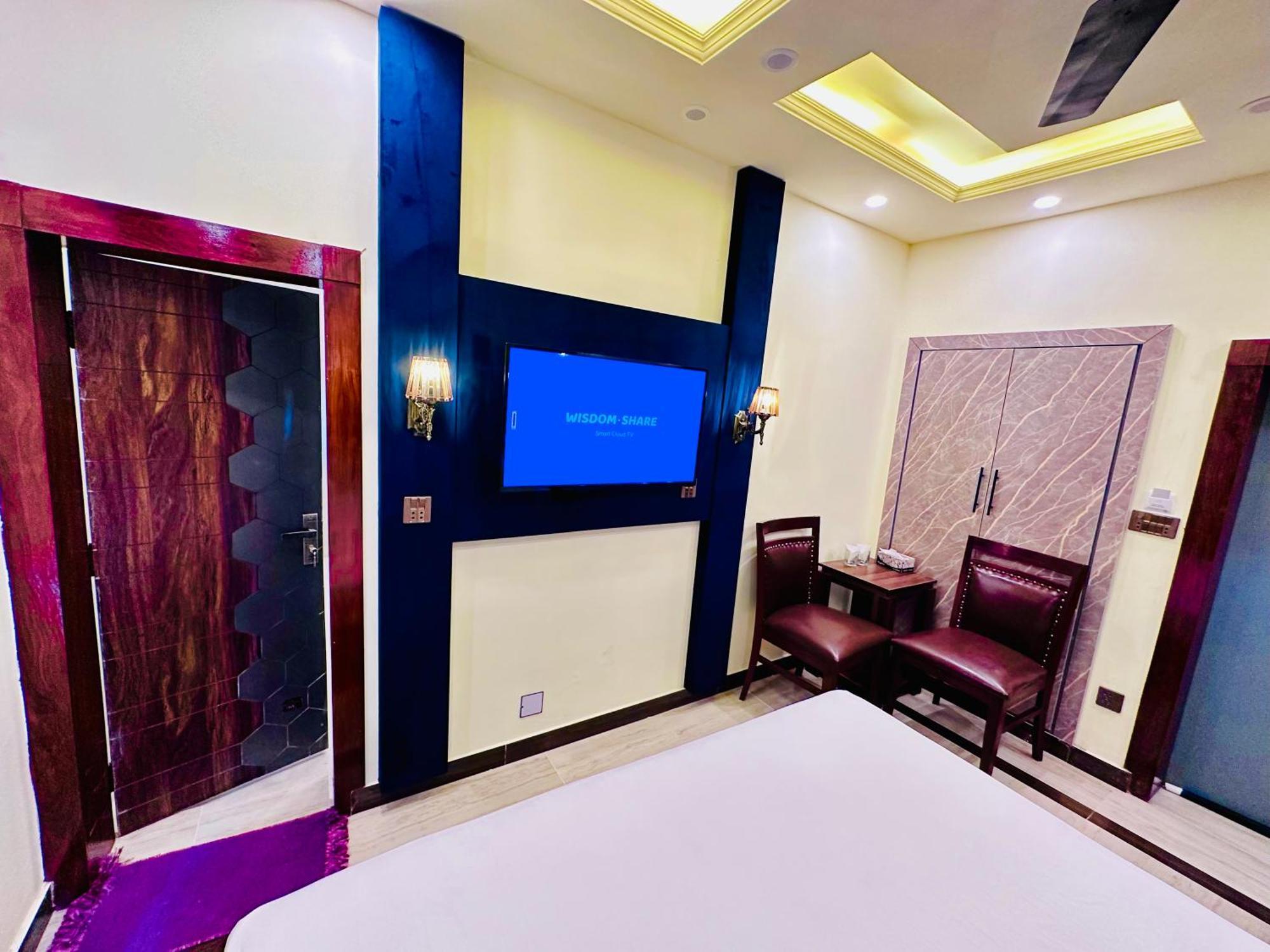 Hotel Blue Moon Continental Islamabad Exterior foto