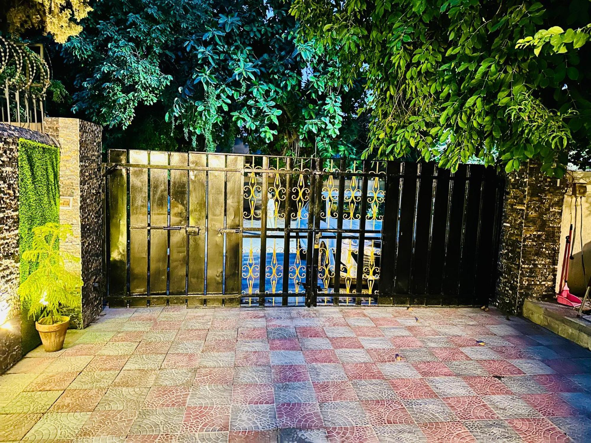 Hotel Blue Moon Continental Islamabad Exterior foto